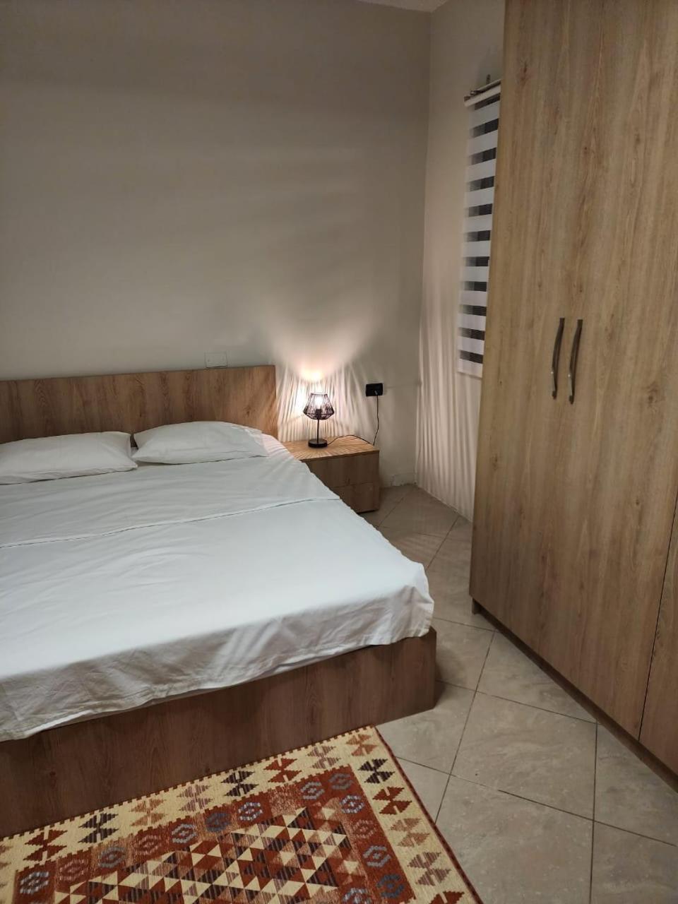 Vila 29A Tirana Buitenkant foto